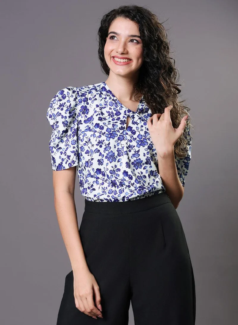 زجزاج Blue Floral Printed Front Knot Top